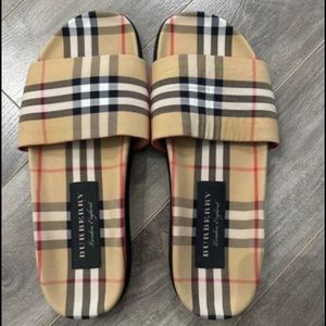 Burberry men’s sandal size 43